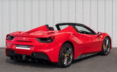 Ferrari 488 Spider 7