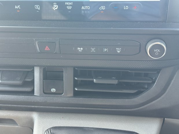 Ford Transit Custom LWB L2H1 Low Roof Trend 300 Air Con Sensors Cam EURO 6 34