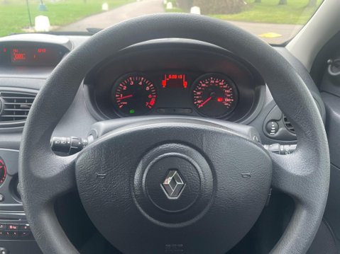 Renault Clio 1.2 Bizu Euro 5 3dr 25