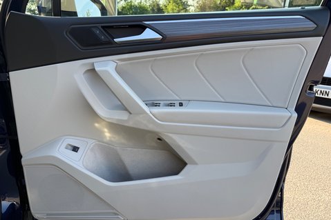 Volkswagen Tiguan Allspace ELEGANCE TDI 4MOTION DSG 34