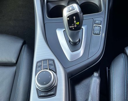 BMW 1 Series 1.5 118i M Sport Shadow Edition Auto 3dr 50