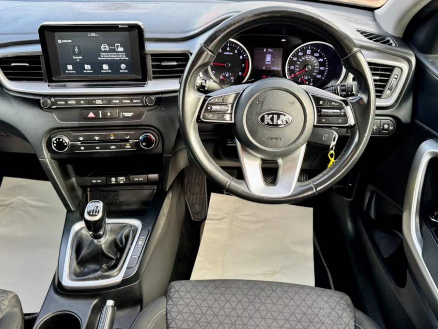2019 Kia Ceed — image 2