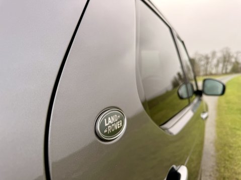 Land Rover Discovery TD6 HSE LUXURY 16