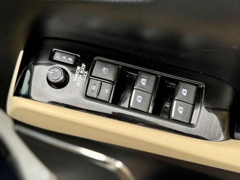 Toyota Alphard 3.5 V6 EXECUTIVE LOUNGE 7 SEAT 77