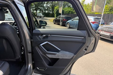 Audi Q3 TFSI QUATTRO S LINE VORSPRUNG -PAN ROOF -360 CAMERA -CARPLAY -FULL AUDI S/H 41