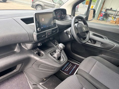 Peugeot Partner 1.5 BlueHDi 1000 Professional Premium + Standard Panel Van 5dr Diesel Manua 26