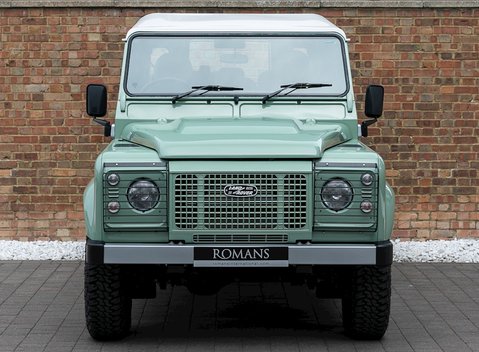 Land Rover Defender 110 Heritage Station Wagon 4
