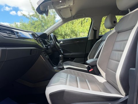 Volkswagen T-Roc 1.5 TSI EVO SEL Euro 6 (s/s) 5dr 21