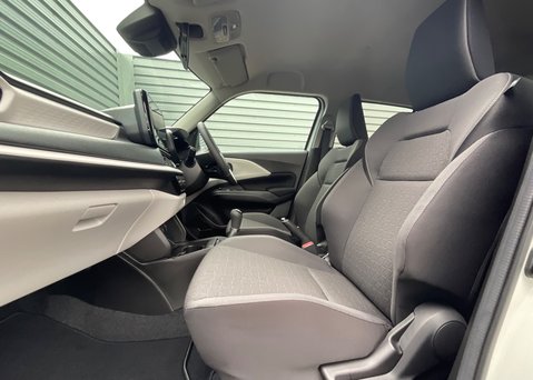 Suzuki Swift 1.2 Mild Hybrid Motion  12