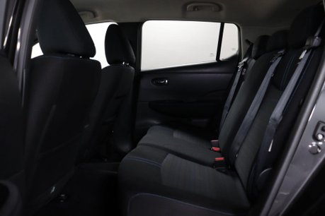 Nissan LEAF LAUNCH EDITION 42