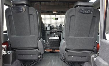 Land Rover 90 Adventure 8