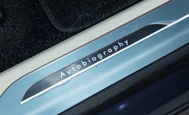 Land Rover Range Rover P460e Autobiography LWB 28