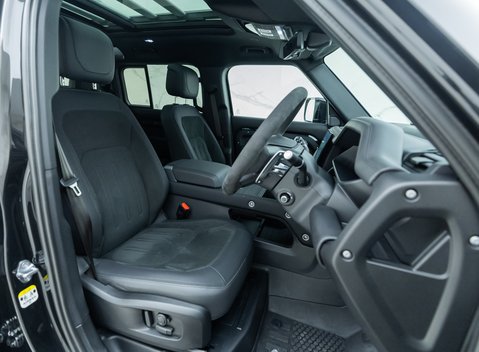 Land Rover Defender 110 V8 11