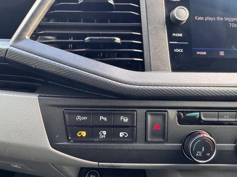 Volkswagen Transporter T32 TDI KOMBI HIGHLINE 4MOTION 51