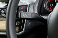 Volkswagen Up BASE 12