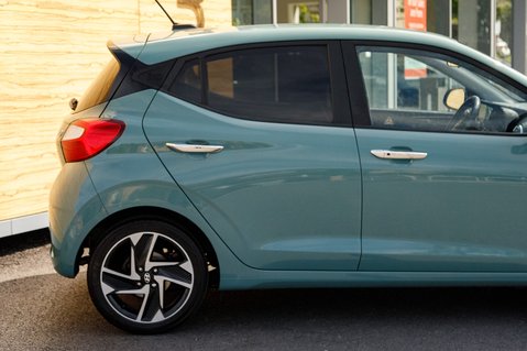 Hyundai i10 MPI PREMIUM 7