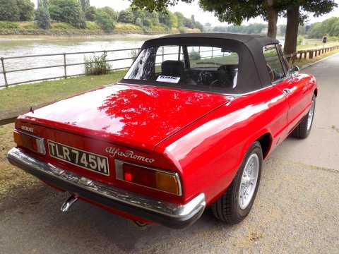 Alfa Romeo Spider 2000 Spider Veloce 6