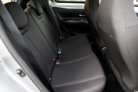 Toyota Aygo X VVT-I PURE 26