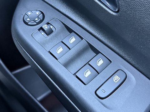 Vauxhall Corsa 100kW Ultimate 50kWh 5dr Auto 33