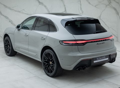 Porsche Macan GTS 12