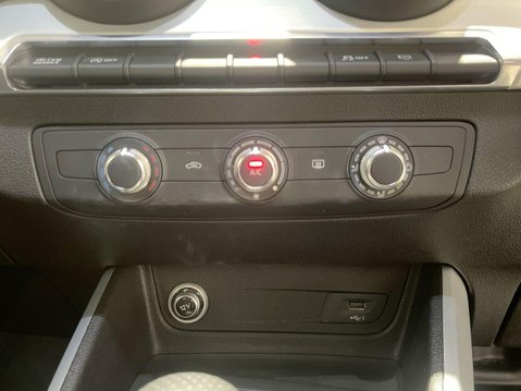 Audi Q2 1.5 TFSI CoD 35 S line SUV 5dr Petrol S Tronic Euro 6 (s/s) (150 ps) 15