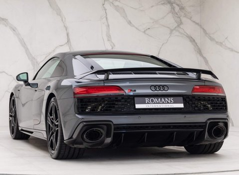 Audi R8 V10 Performance Carbon Black 4