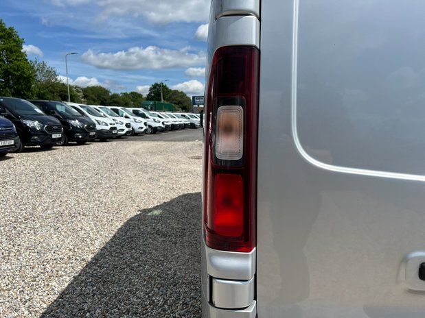 Vauxhall Vivaro SWB L1H1 Low Roof Sport 2900 EURO 6 NO VAT 22