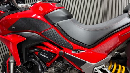 Ducati Multistrada 1200 1200 S Adventure Bike 2015 only 7K full Ducati history 44