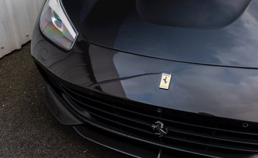 Ferrari GTC4 Lusso 23
