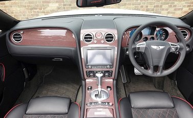 Bentley Continental Supersports Convertible ISR 11