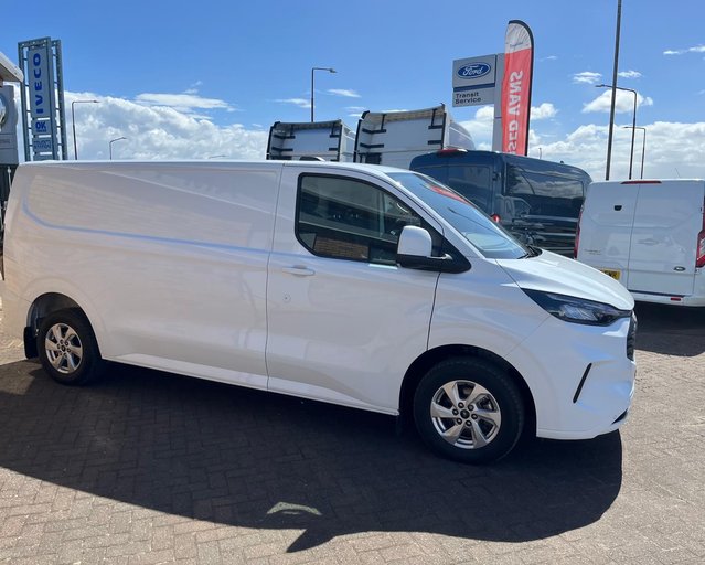 Ford Transit Custom Transit Custom 320 L2 Diesel FWD 2.0 Eco Blue 136ps H1 Van Limited