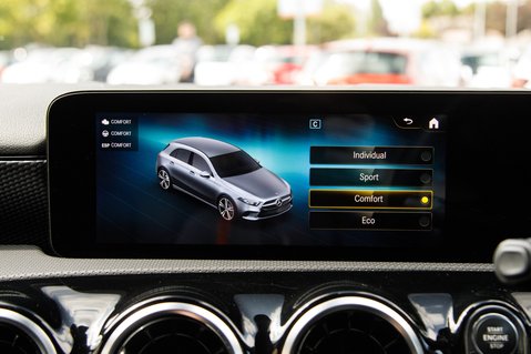 Mercedes-Benz A Class A 180 SPORT EXECUTIVE EDITION 31