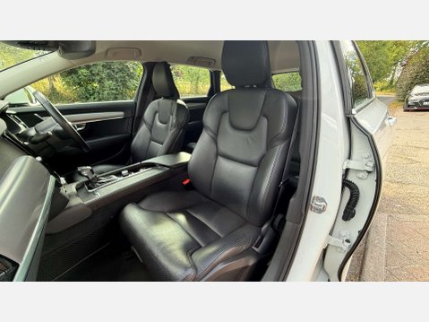 Volvo V90 2.0 V90 Momentum+ T4 Auto 5dr 11