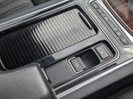 Jaguar XF PORTFOLIO 33