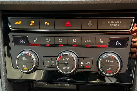 SEAT Leon TSI CUPRA 4DRIVE DSG ESTATE -BUCKET SEATS -CAMERA- SOUND -ACC -REVO STAGE 1 42