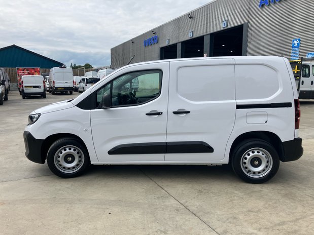 Vauxhall Combo Combo Cargo Diesel 1.5 Turbo D 100ps Prime H1 Van 7