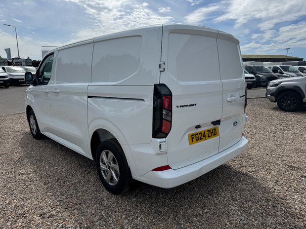 Ford Transit Custom SWB L1H1 Low Roof Limited 280 Air Con Alloys Sensors Cam EURO 6 10