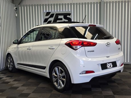 Hyundai i20 1.2 Premium SE Hatchback 5dr Petrol Manual Euro 6 (84 ps) 4