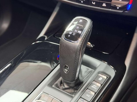 Maserati Levante 3.0 V6 GranSport Nerissimo SUV 5dr Petrol ZF 4WD Euro 6 (s/s) (350 ps) 31