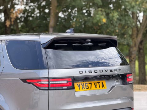 Land Rover Discovery 3.0 Discovery HSE TD6 Auto 4WD 5dr 32