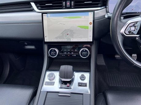 Jaguar F-Pace 2.0 D200 MHEV R-Dynamic SE Auto AWD Euro 6 (s/s) 5dr 89