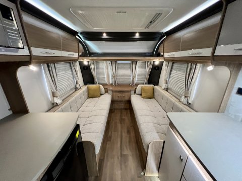 Coachman VIP 460  23