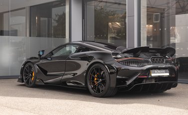 McLaren 765LT 4
