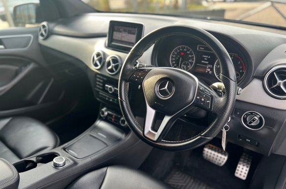 Mercedes-Benz B Class B180 1.8 CDI BLUEEFFICIENCY SPORT AUTO 18