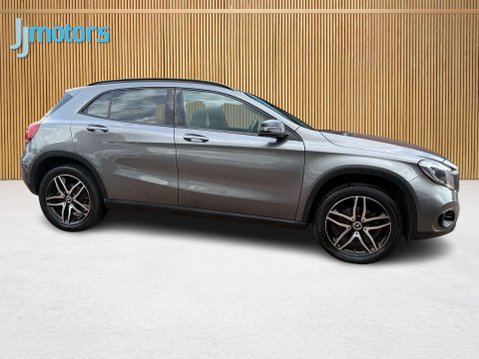 Mercedes-Benz GLA 1.6 GLA180 Urban Edition SUV 5dr Petrol 7G-DCT Euro 6 (s/s) (122 ps) 16