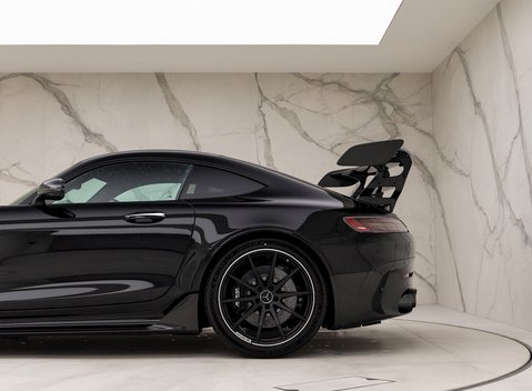 Mercedes-Benz Amg GT Black Series 22