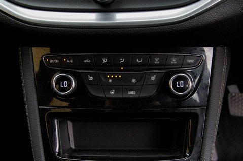 Vauxhall Astra ELITE NAV 31