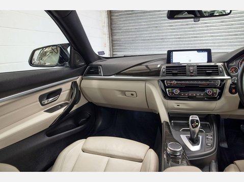 BMW 4 Series 3.0 440i M Sport Auto Euro 6 (s/s) 2dr 32