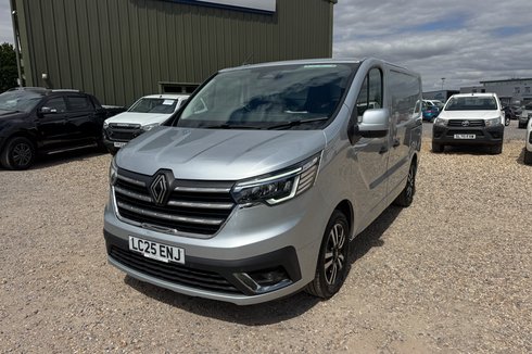 Renault Trafic SWB L1H1 Low Roof Sport LL31 Air Con Alloys Sensors Cam EURO 6