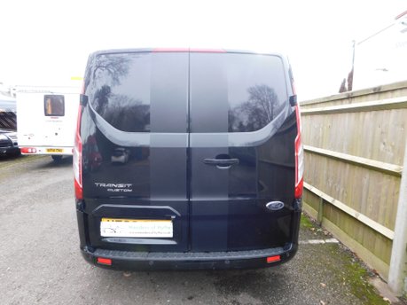 Ford Transit Custom 320 SPORT 2.0 ECOBLUE PANEL VAN 5